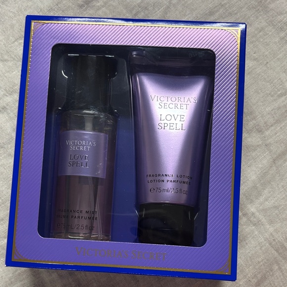 Victoria's Secret Love Spell Set in Purple and Blue - Picture 4 of 6